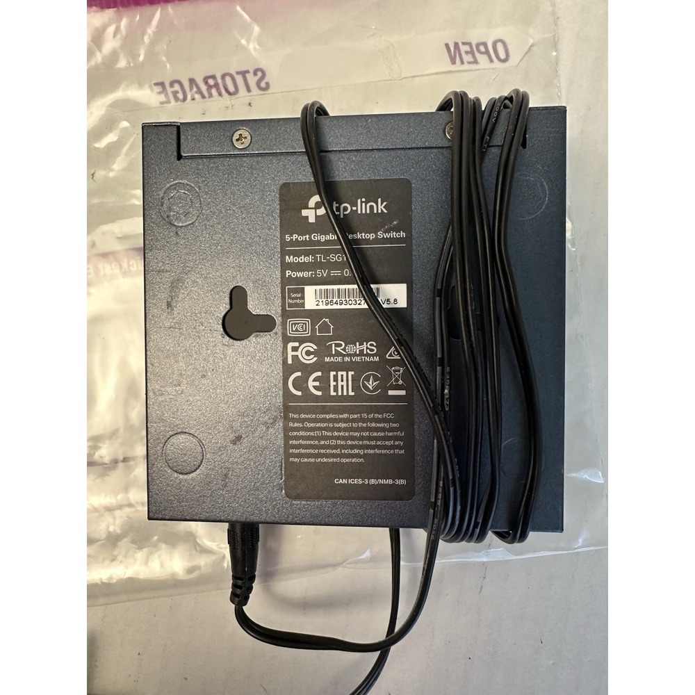 TP-Link TL-SG105 5-Port Gigabit Desktop Switch Metal Casing w/ Power Adapter